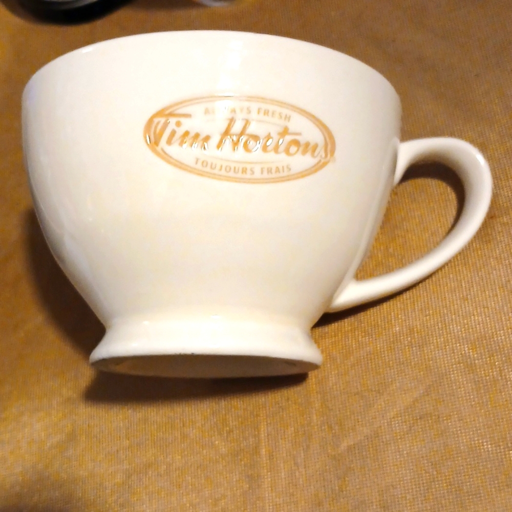 Excellent Condition Tim Horton Tea Cup